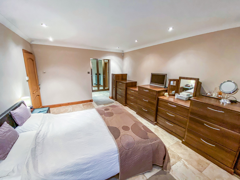 Ravenwood Drive, Hale Barns Jameson and Partners Ltd Estate Agents