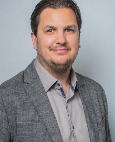 Wayne-portrait-options-005-edited (1) compressed