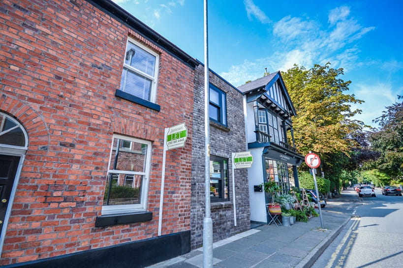 Image showing properties with a Jameson and Partners estate agent LET sign outside